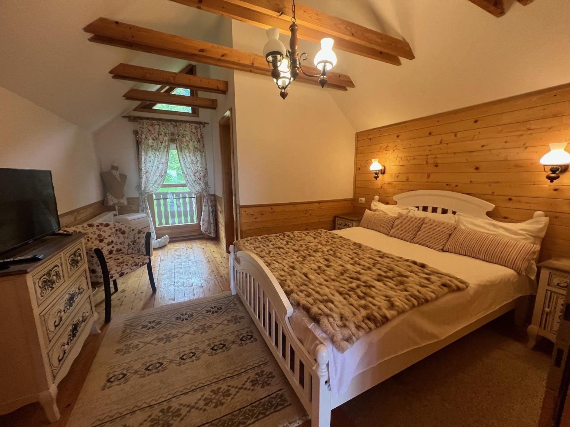 Carpathian Log Home Bran  Exterior photo